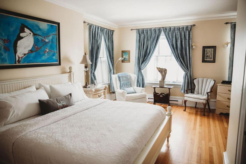 Grey Gables Inn